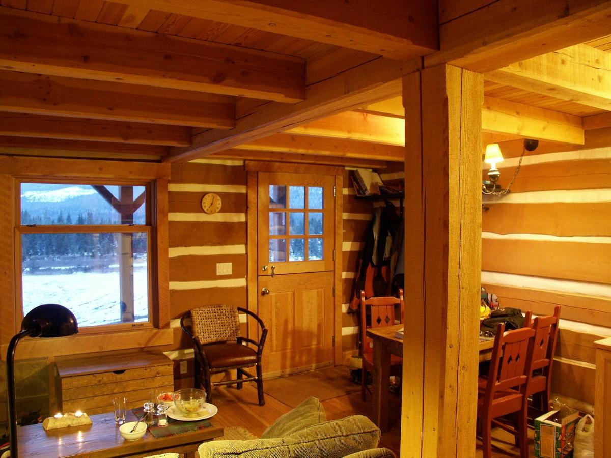 Nipika Mountain Resort Radium Hot Springs Exterior foto