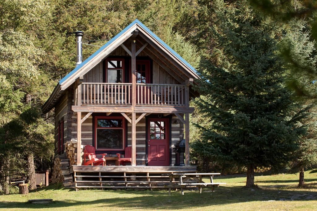 Nipika Mountain Resort Radium Hot Springs Exterior foto